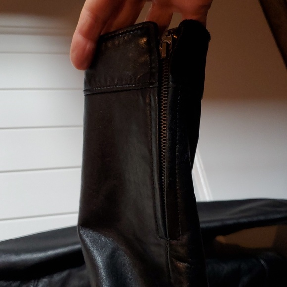 Ocean West soft leather jacket. Satin lined. Women's size 8 - Picture 3 of 6